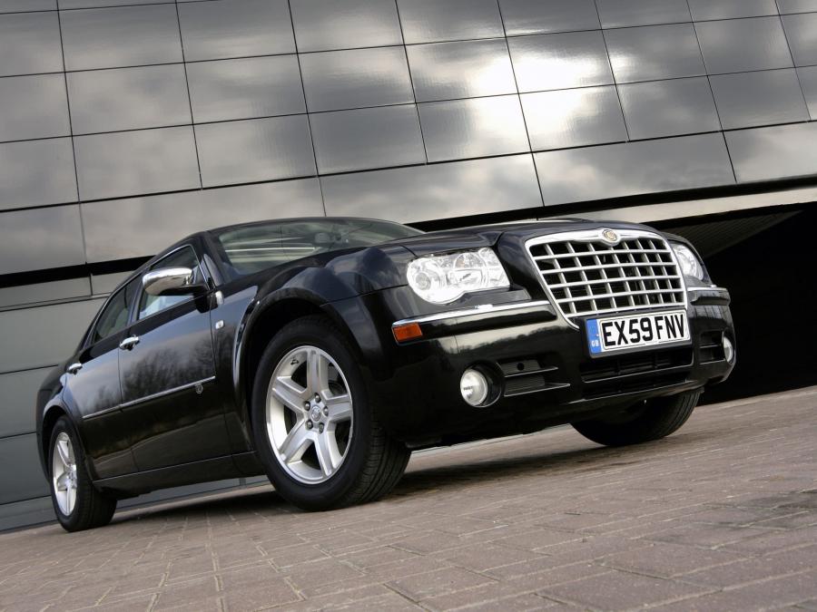  Chrysler 300C 2007 года  (UK) (фото 12 из 24)
